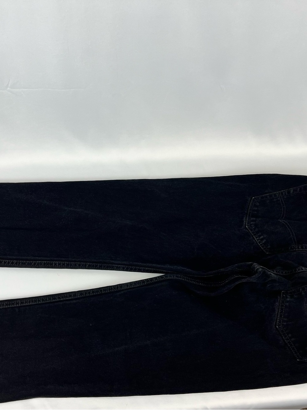 Levi’s 505 Men's regular-fit straight-leg jeans washed black denim 36”W - Picture 13 of 16